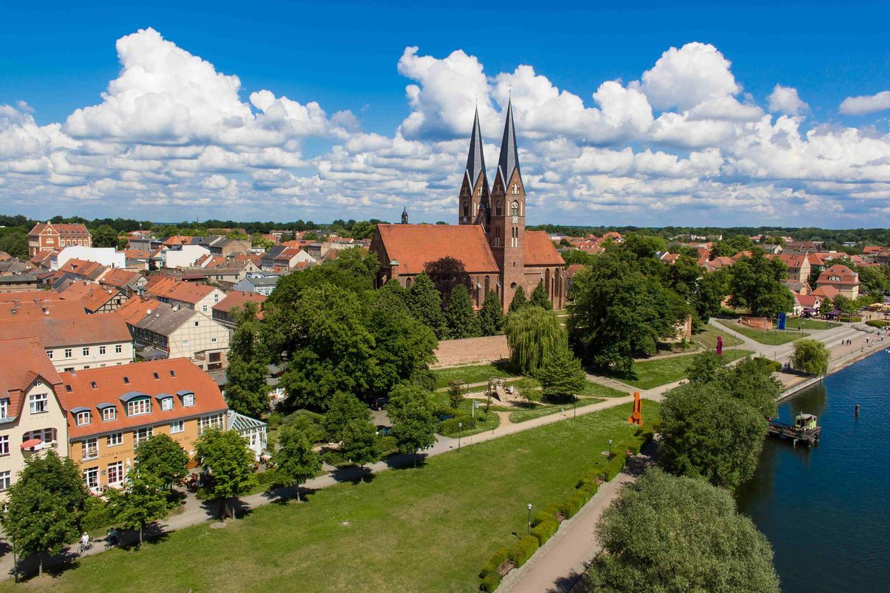 Altes Kasino Hotel Am See Neuruppin Eksteriør bilde